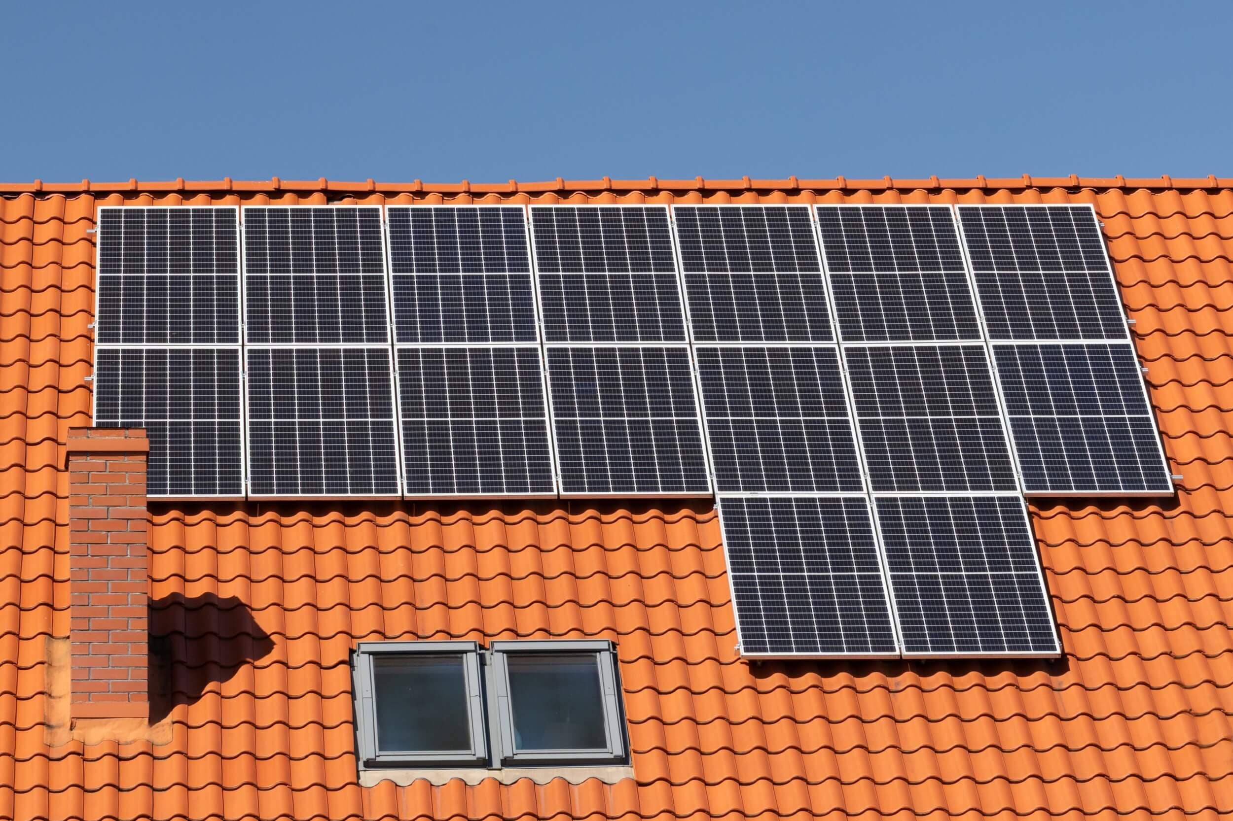 Diferencias con el autoconsumo acogido a compensación