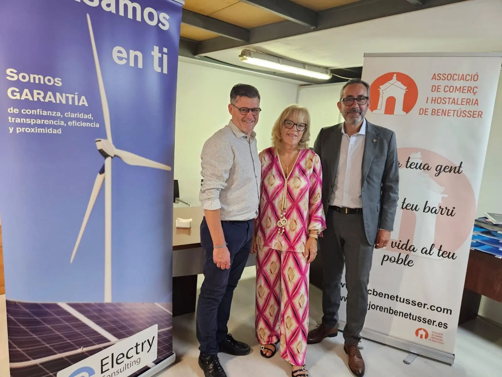 ElectryConsulting Valencia y la Asociación de Comercios y Hostelería de Benetusser firman un acuerdo